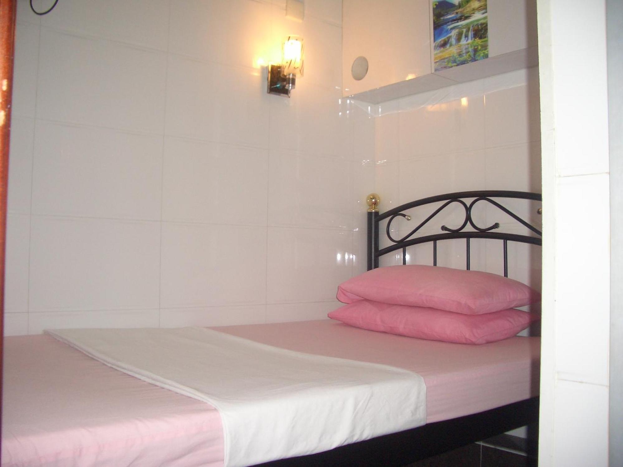 Maple Leaf Guest House Hong Kong Exterior photo
