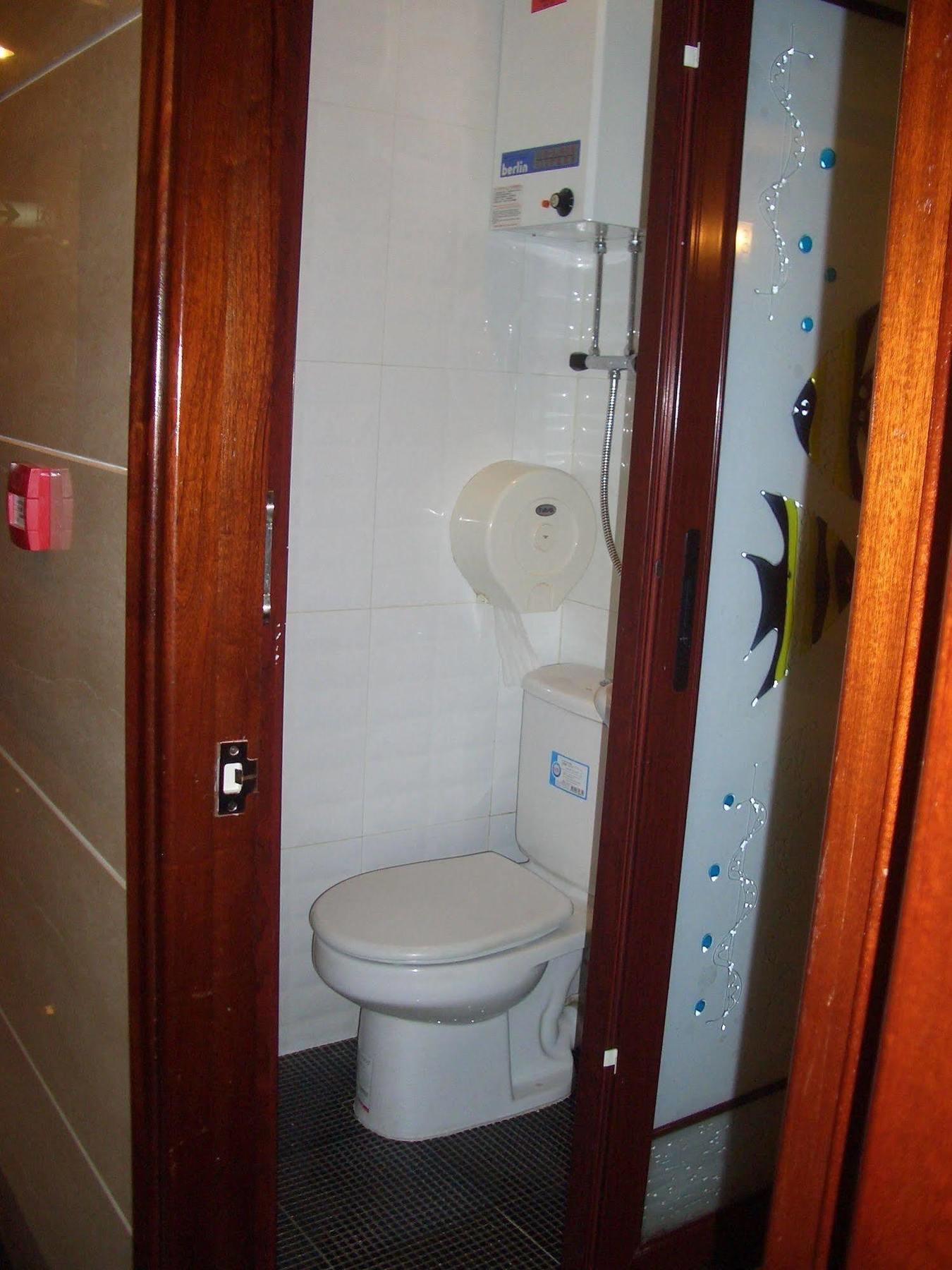 Maple Leaf Guest House Hong Kong Exterior photo